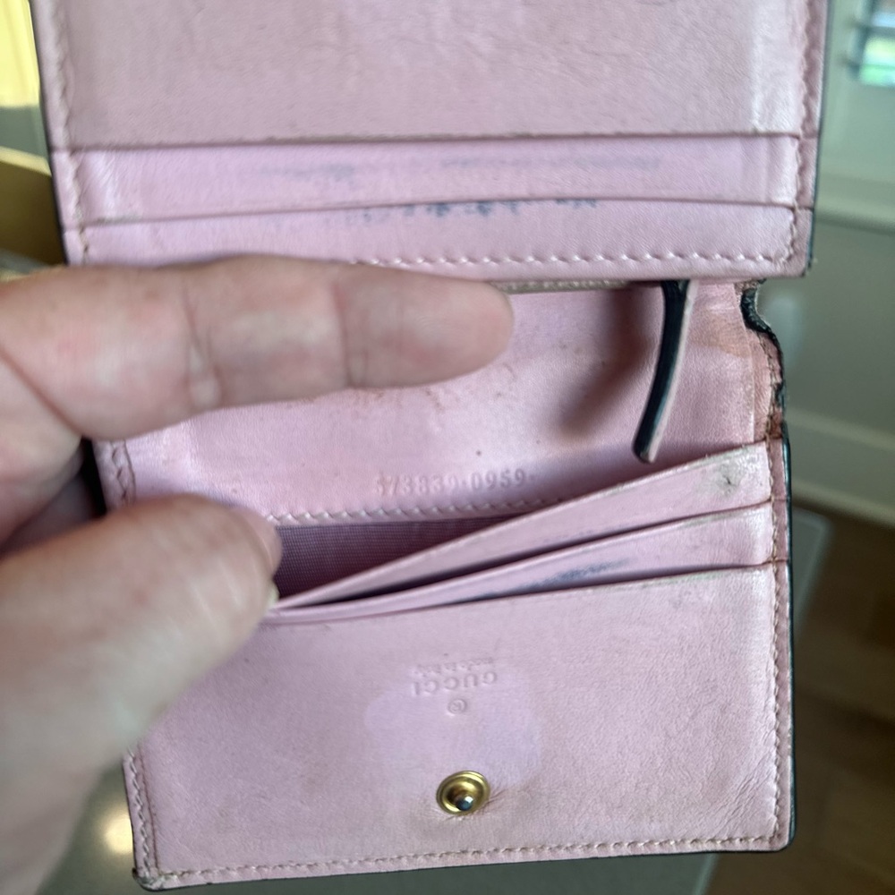 Gucci classic monogram, with Red and Pink Strawberries Wallet. - Picture 3 of 3